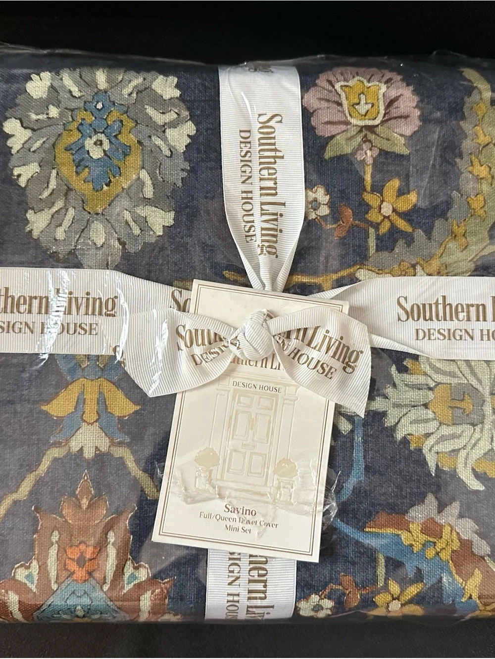 Southern Living Navy Floral Medallion Duvet Cover Mini Set